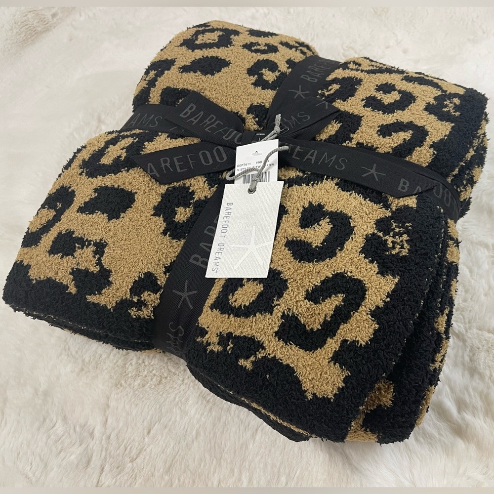 Barefoot Dreams In The Wild Blanket - Camel / Black - Picture 3 of 7